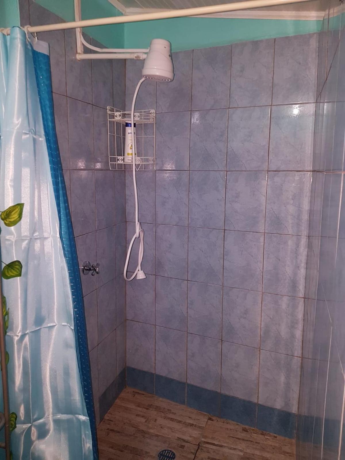 Salz Cozy Inn Roseau Exteriör bild